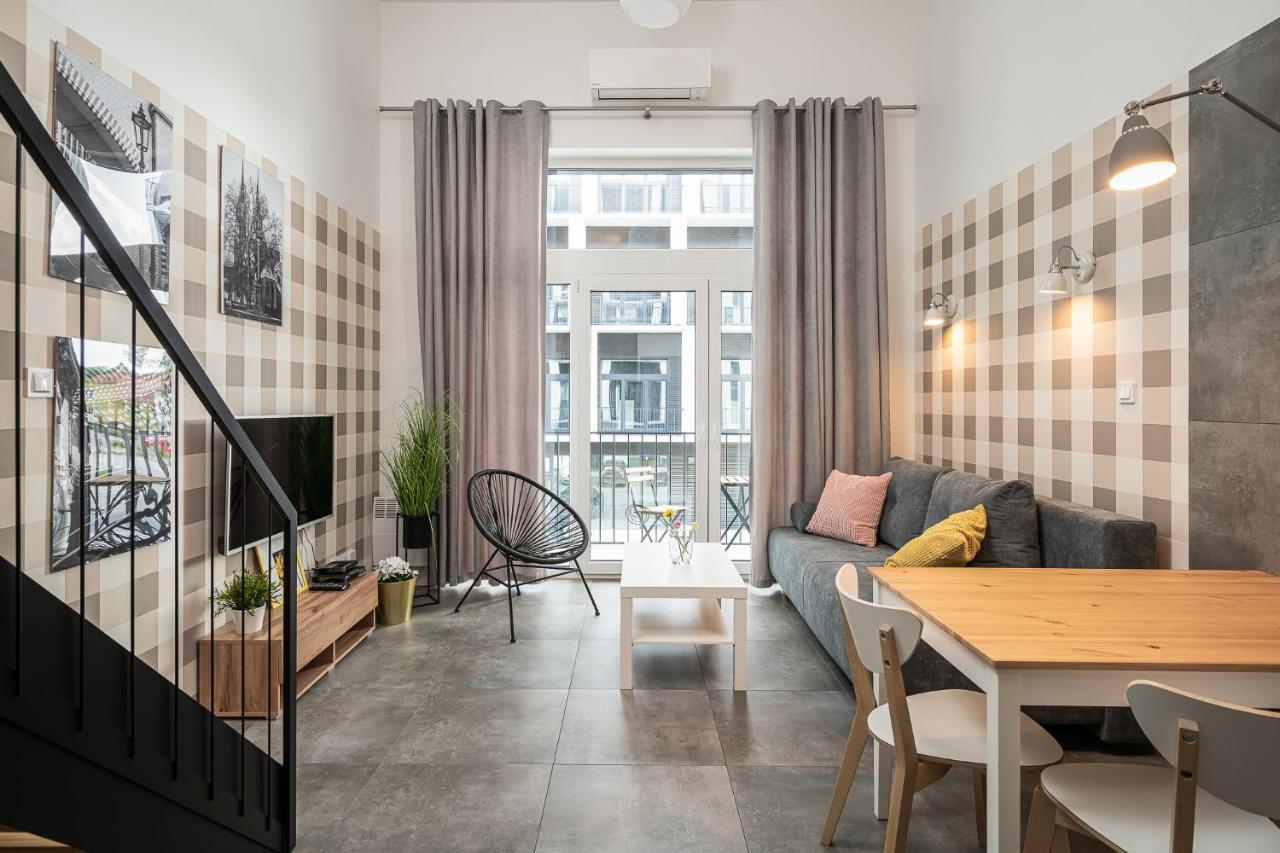 Rentplanet - Apartamenty Zarembowicza Breslavia Exterior foto