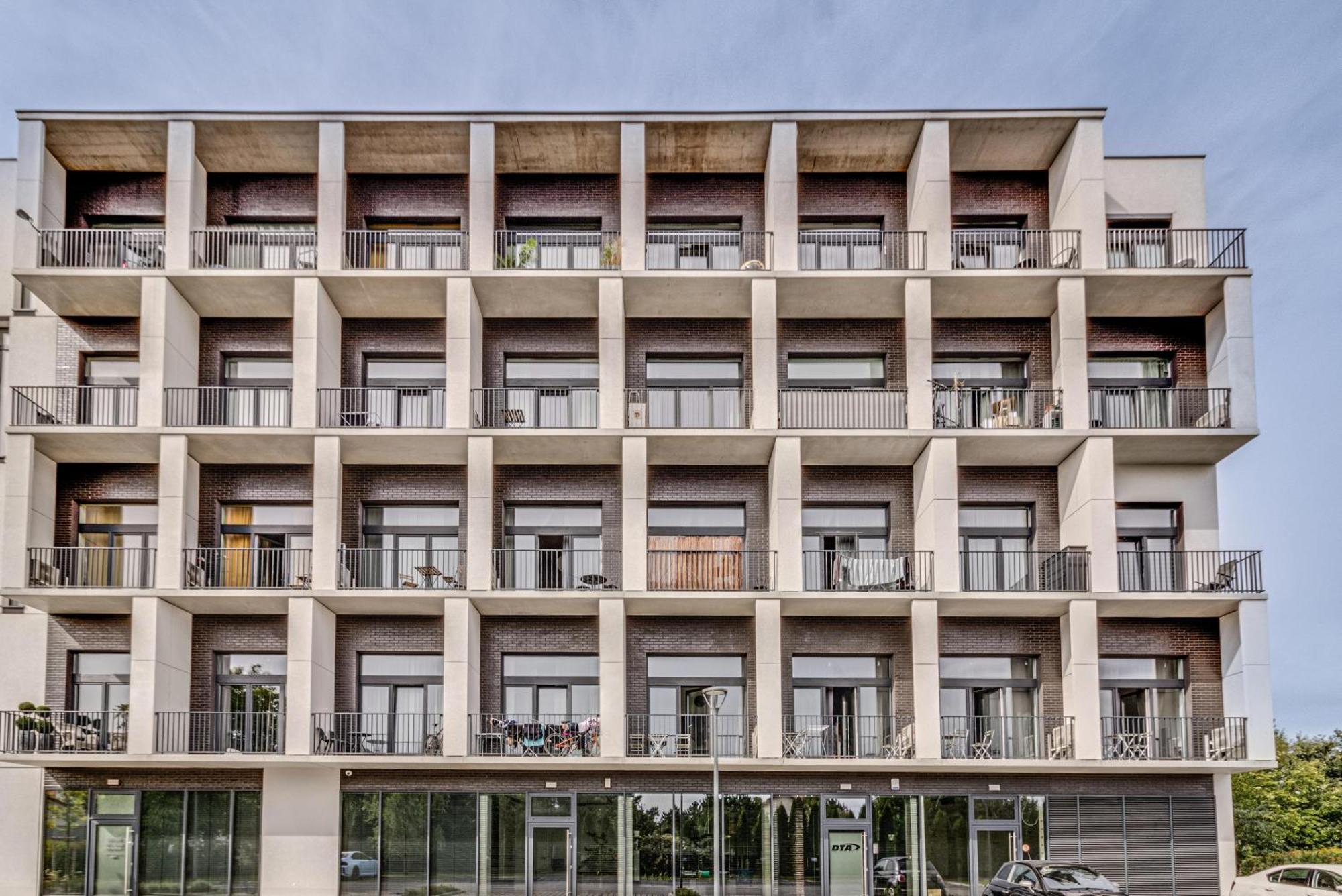 Rentplanet - Apartamenty Zarembowicza Breslavia Exterior foto