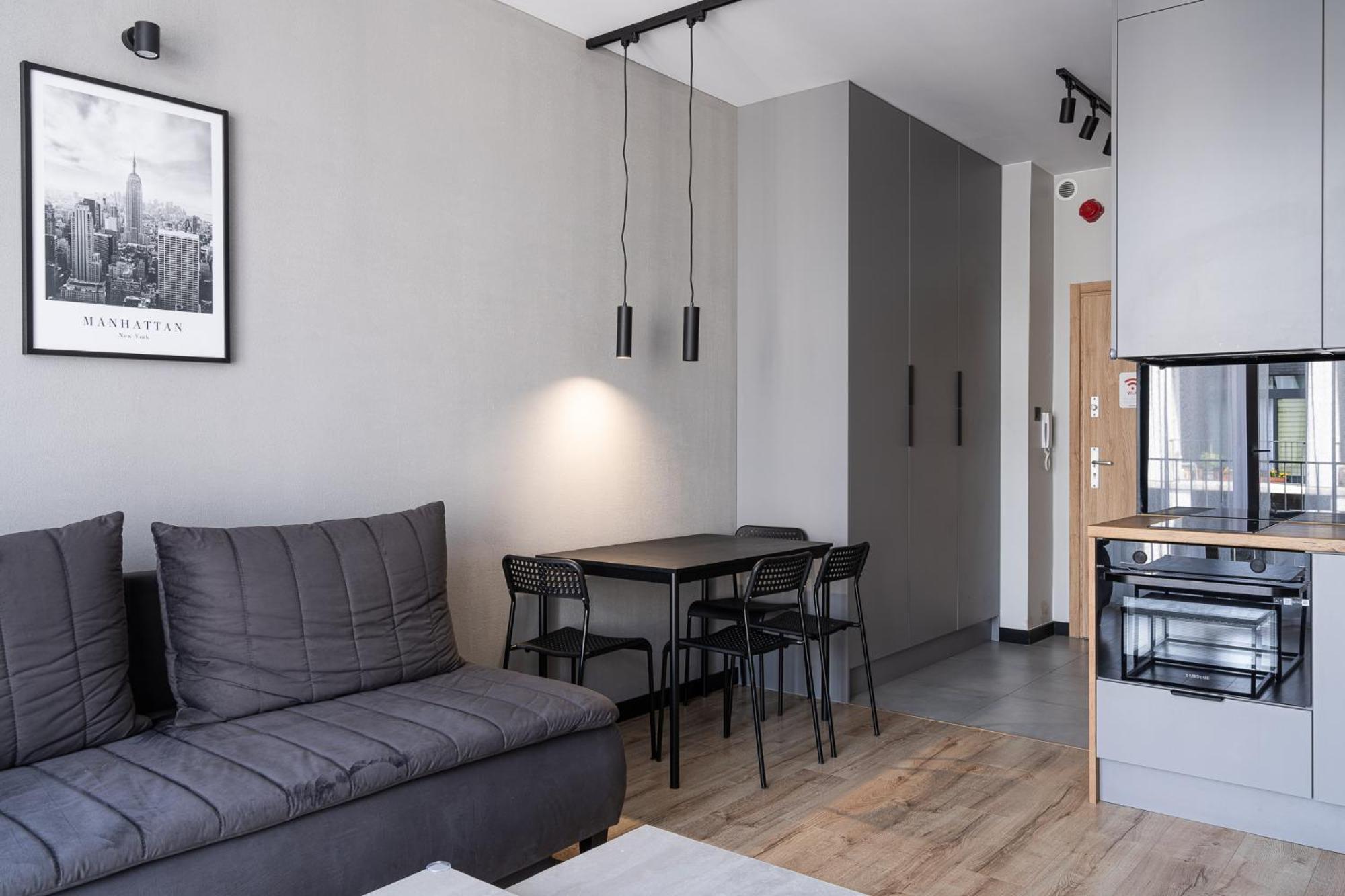 Rentplanet - Apartamenty Zarembowicza Breslavia Exterior foto