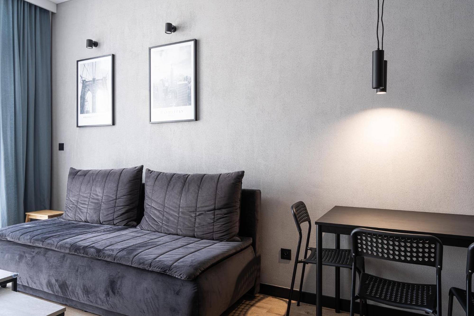 Rentplanet - Apartamenty Zarembowicza Breslavia Exterior foto